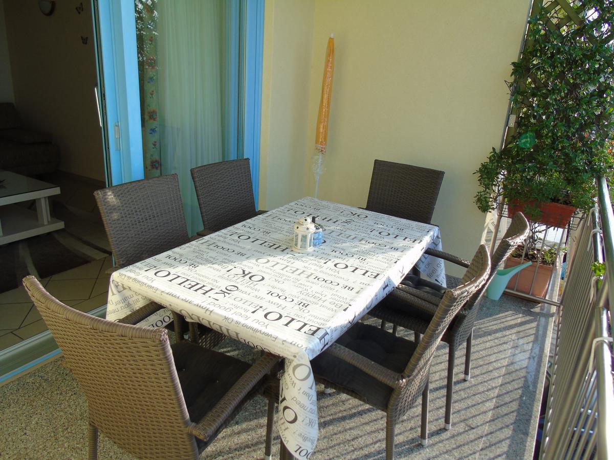 Apartment Karla Пореч Экстерьер фото